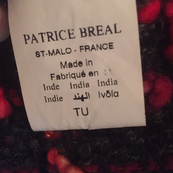 This beautiful red and greyish black scarf - Picture 6 of 6